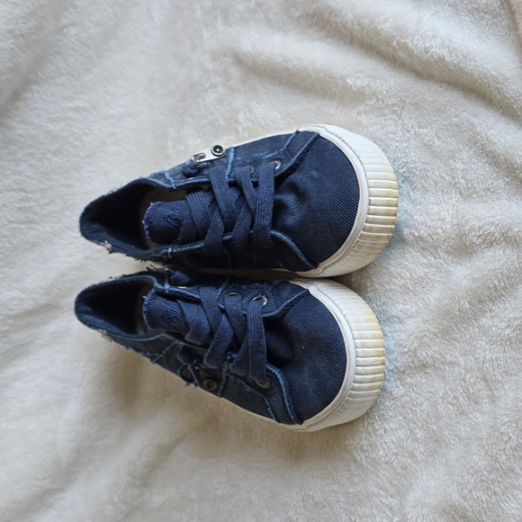 Blowfish Navy Blue Sneakers - Picture 2 of 10